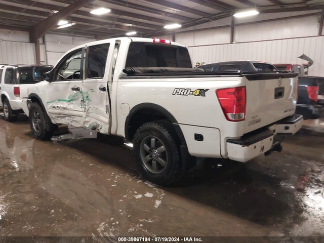 Nissan Titan Pro-4x 2014 1N6BA0EC2EN507742 Image 3
