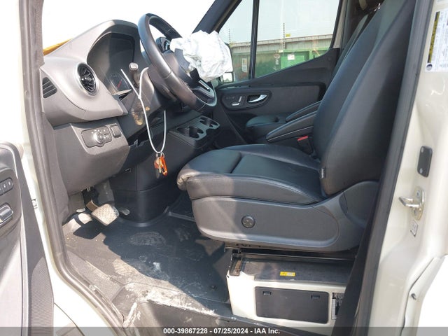 W1W4EBHY4KP192885 Mercedes-Benz Sprinter 2500 High Roof V6/standard Roof V6
