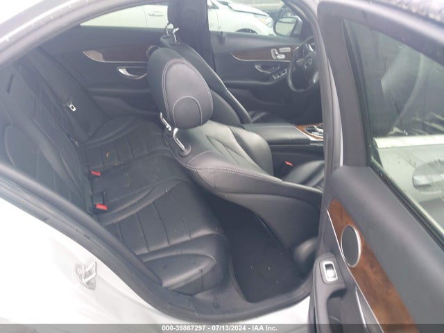55SWF4KB7HU182242 Mercedes-Benz C 300 4matic/luxury 4matic/sport 4matic