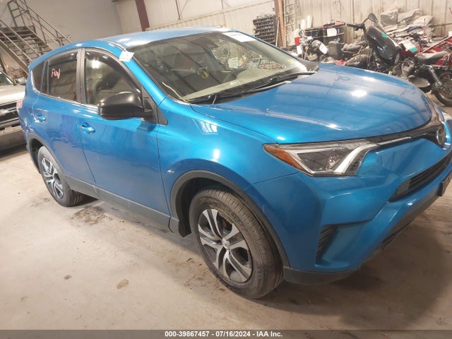 Toyota RAV4 LE 2018 JTMBFREV0JJ176221 Image 1