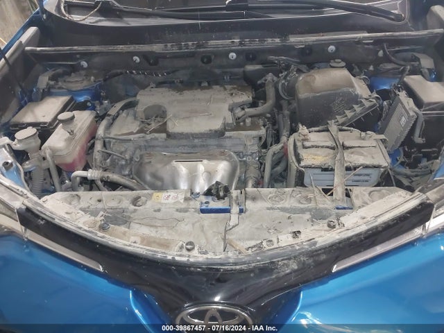 Toyota RAV4 LE 2018 JTMBFREV0JJ176221 Image 10