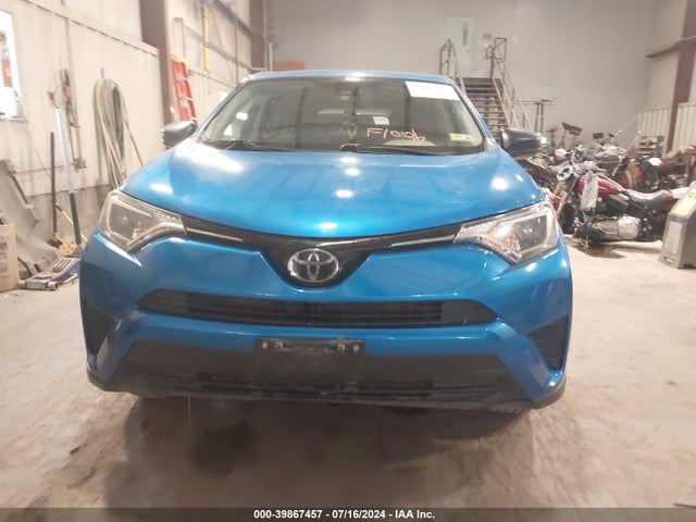 Toyota RAV4 LE 2018 JTMBFREV0JJ176221 Image 12
