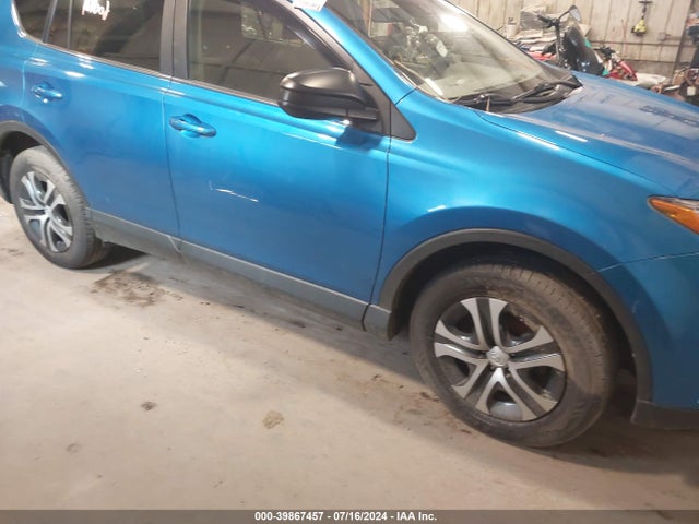 Toyota RAV4 LE 2018 JTMBFREV0JJ176221 Image 13