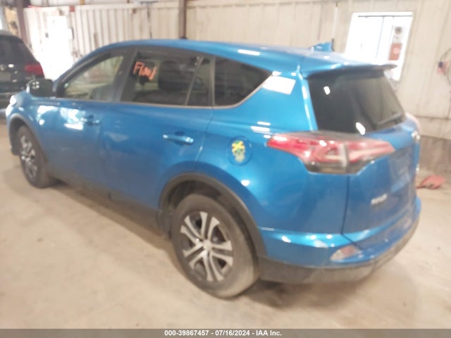 Toyota RAV4 LE 2018 JTMBFREV0JJ176221 Image 3