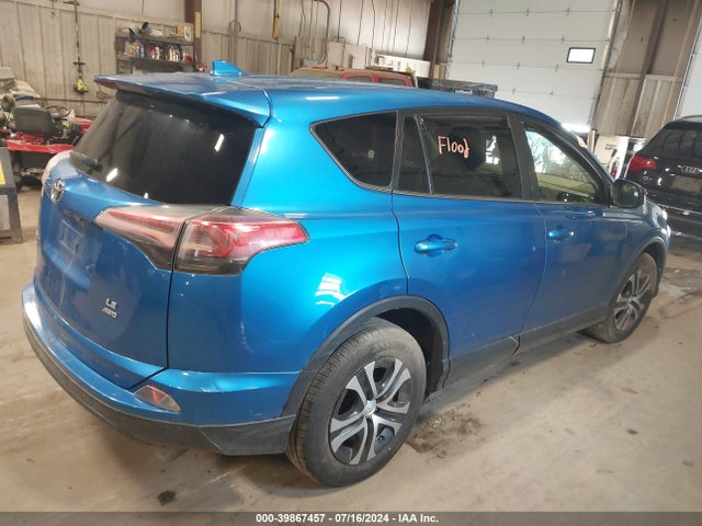 Toyota RAV4 LE 2018 JTMBFREV0JJ176221 Image 4