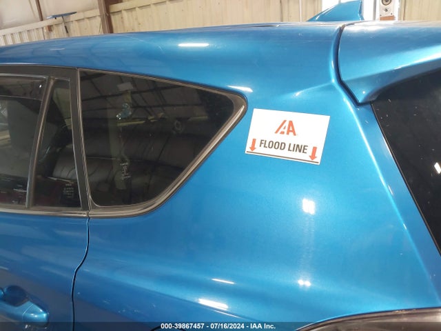 Toyota RAV4 LE 2018 JTMBFREV0JJ176221 Image 6