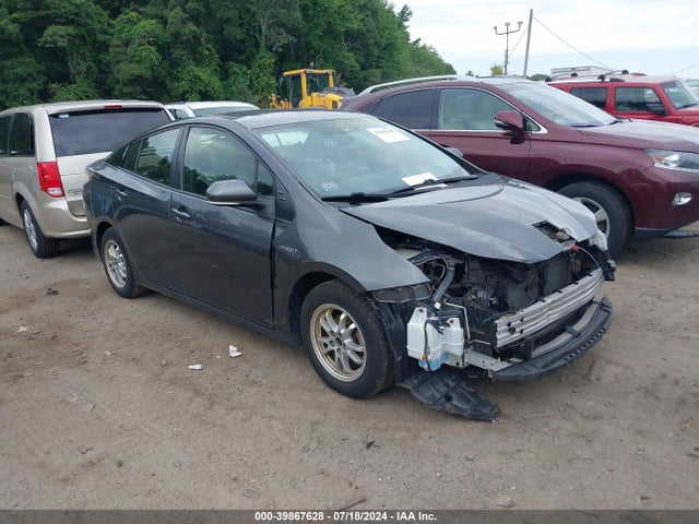 Toyota Prius Two 2016 JTDKBRFU3G3002142 головне зображення