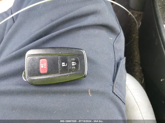 Toyota Prius Two 2016 JTDKBRFU3G3002142 Image 11