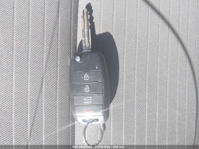 3KPFL4A75HE083111 KIA FORTE LX