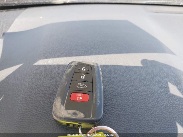 Toyota Rav4 Xle 2019 JTMW1RFV2KD009048 Image 11