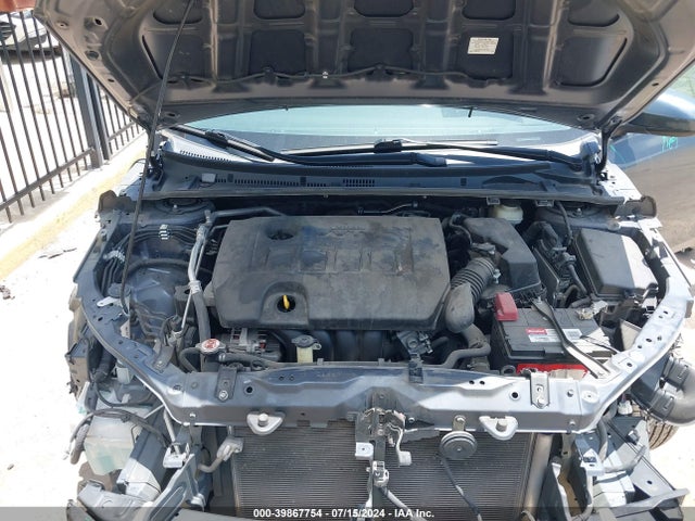 Toyota COROLLA LE 2018 5YFBURHE9JP797034 Image 10
