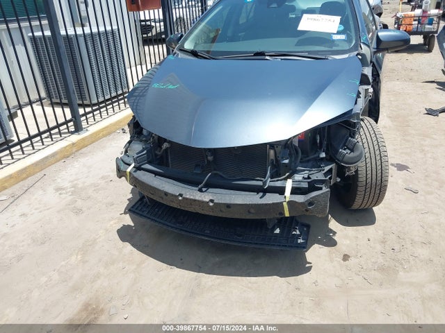 Toyota COROLLA LE 2018 5YFBURHE9JP797034 Image 6