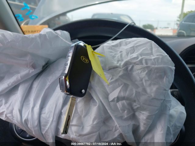 KNDJ23AU5L7073538 KIA SOUL LX
