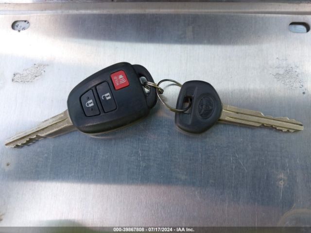 JTDKDTB32G1118822 Toyota Prius C One