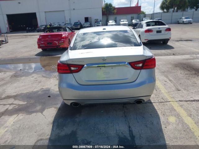 1N4AA6AP3JC371305 Nissan Maxima 3.5 S