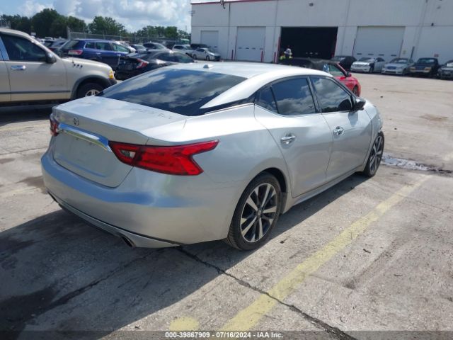 1N4AA6AP3JC371305 Nissan Maxima 3.5 S