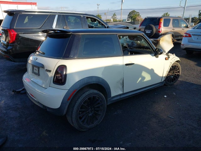 2012 MINI COOPER WMWSU3C50CT256774 Photo 3