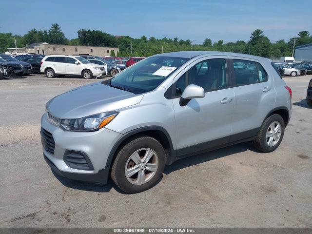 Chevrolet TRAX LS 2017 KL7CJNSB8HB059252 Image 2
