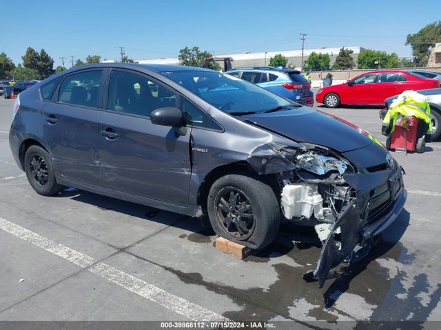 Toyota Prius Two 2015 JTDKN3DU7F1928562 zdjęcie główne