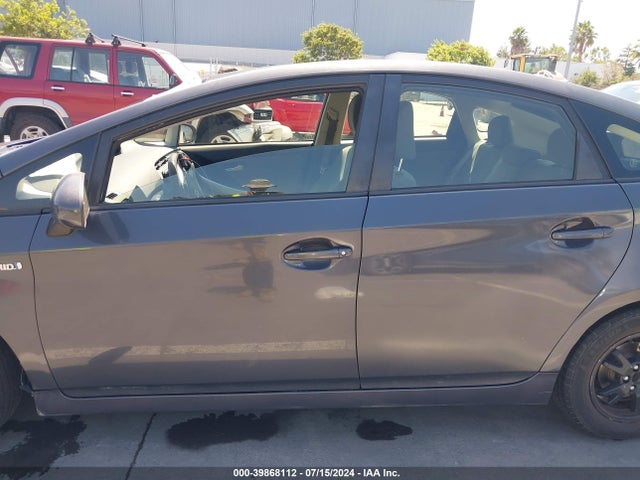 Toyota Prius Two 2015 JTDKN3DU7F1928562 Image 14