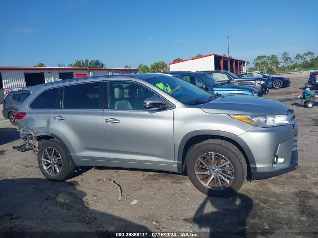 Toyota Highlander Xle 2018 5TDKZRFHXJS529969 Image 13