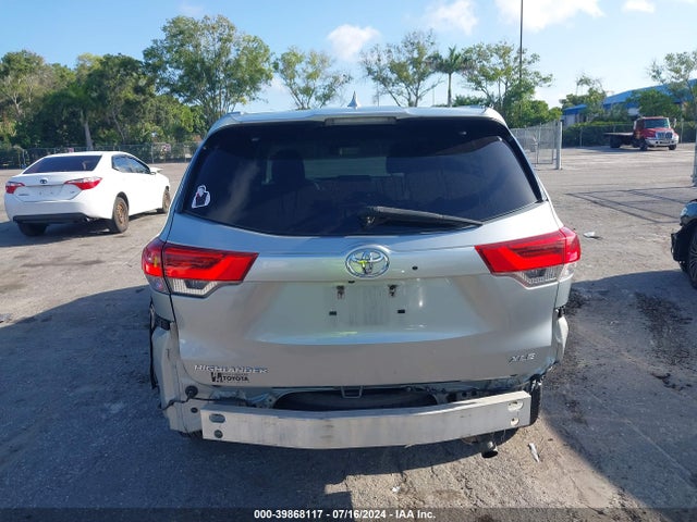 Toyota Highlander Xle 2018 5TDKZRFHXJS529969 Image 16