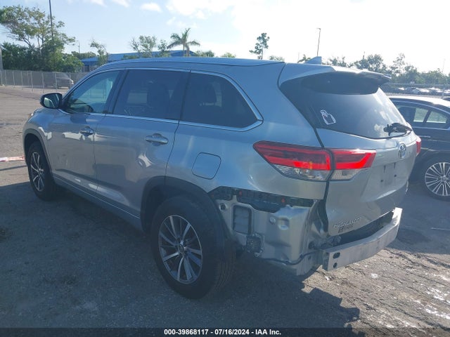 Toyota Highlander Xle 2018 5TDKZRFHXJS529969 Image 3