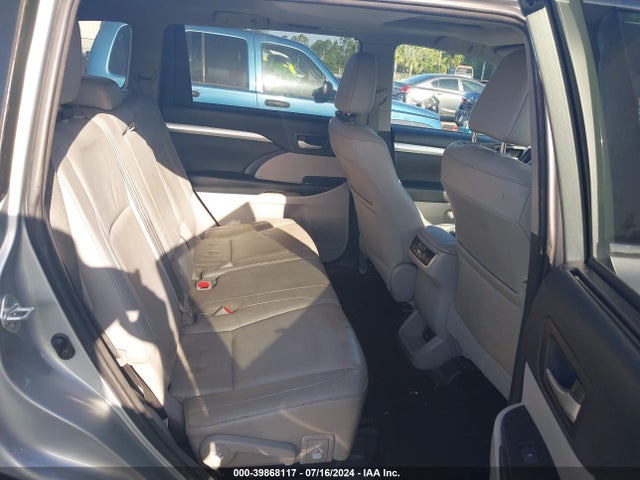 Toyota Highlander Xle 2018 5TDKZRFHXJS529969 Image 8