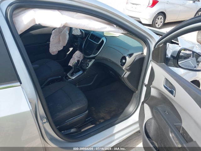 Chevrolet SONIC LT 2017 1G1JD5SH7H4167977 Image 5