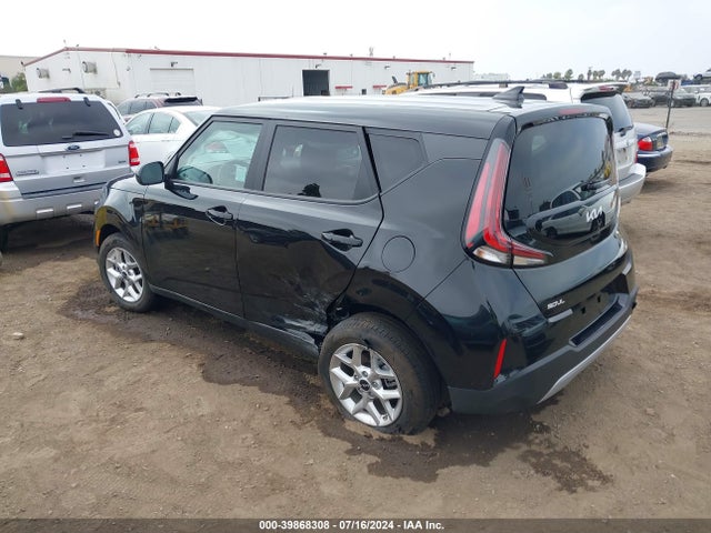 KIA SOUL LX 2023 KNDJ23AU4P7862088 Image 3