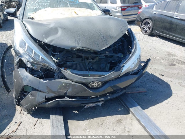 Toyota C-HR LE 2020 JTNKHMBX8L1067779 Image 13
