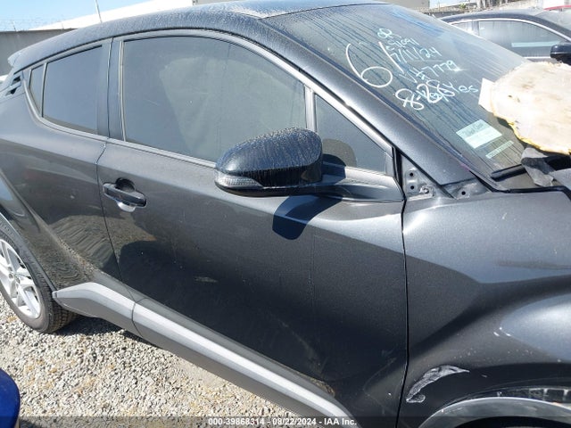 Toyota C-HR LE 2020 JTNKHMBX8L1067779 Image 14