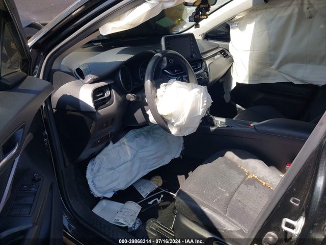 Toyota C-HR LE 2020 JTNKHMBX8L1067779 Image 20