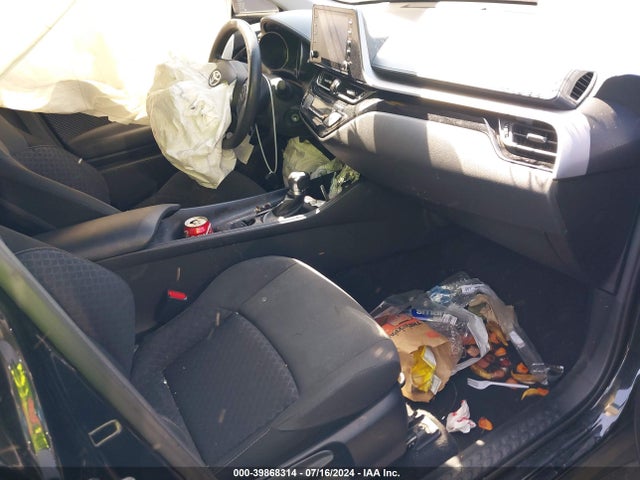 Toyota C-HR LE 2020 JTNKHMBX8L1067779 Image 5