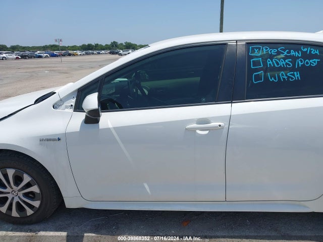 Toyota Corolla Hybrid Le 2021 JTDEAMDE4MJ020056 Image 15