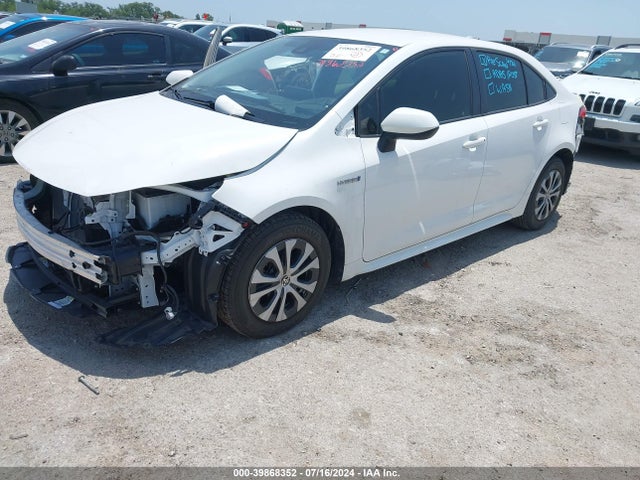 Toyota Corolla Hybrid Le 2021 JTDEAMDE4MJ020056 Image 2