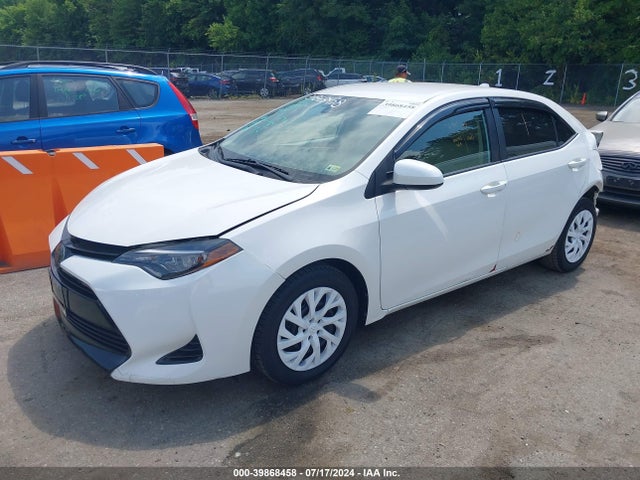 Toyota COROLLA LE 2019 2T1BURHE5KC188671 Image 2