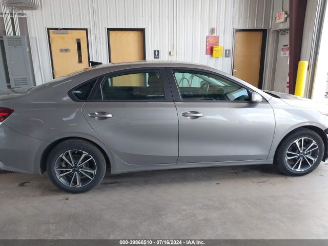 3KPF24ADXNE486649 KIA Forte Lxs