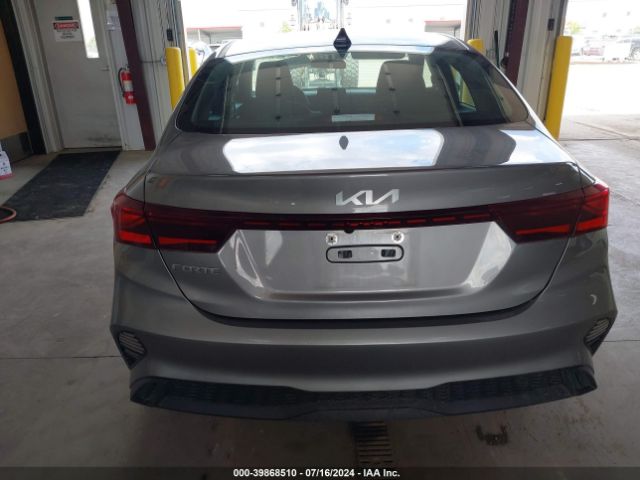 3KPF24ADXNE486649 KIA Forte Lxs