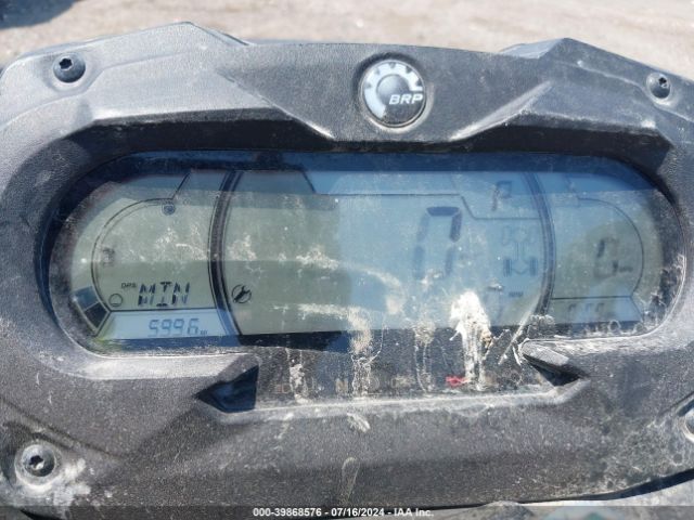 2020 CAN-AM OUTLANDER MAX 3JBLVAX27LJ000322 Photo 6