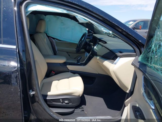 1GYKNARS9HZ310928 Cadillac Xt5 Standard