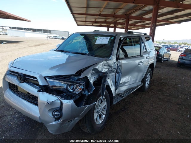 Toyota 4RUNNER SR5 2023 JTEEU5JR5P5302851 Image 2