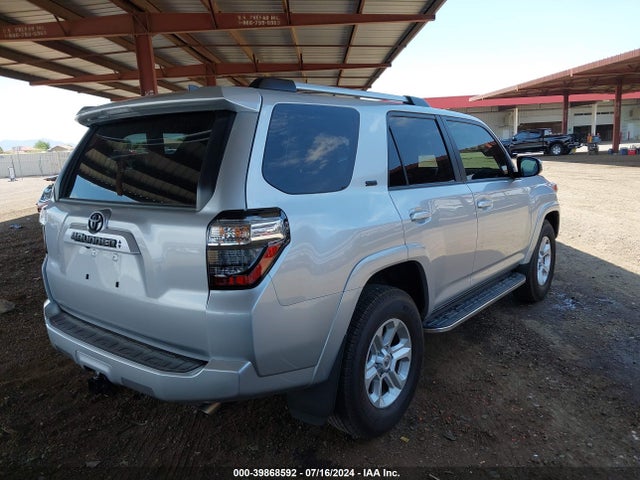 Toyota 4RUNNER SR5 2023 JTEEU5JR5P5302851 Image 4