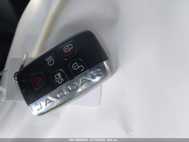 SAJBD4BV0HCY32852 Jaguar Xf 35t Premium