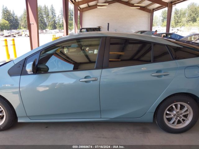 JTDKAMFU6N3158193 Toyota Prius Le