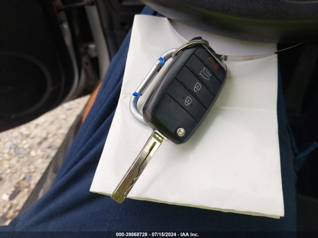 KIA Soul 2018 KNDJN2A22J7621203 Image 11