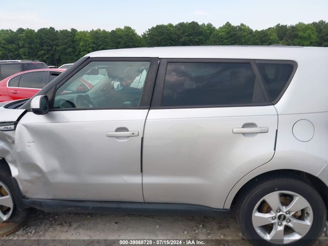 KIA Soul 2018 KNDJN2A22J7621203 Image 14