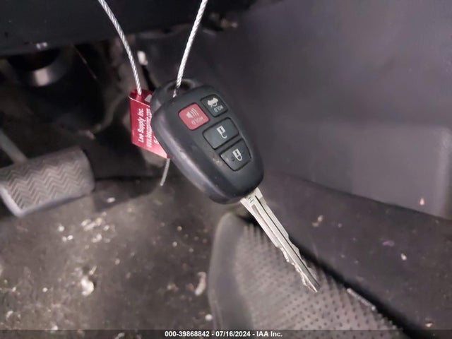 Toyota COROLLA LE 2018 2T1BURHE6JC050233 Image 11