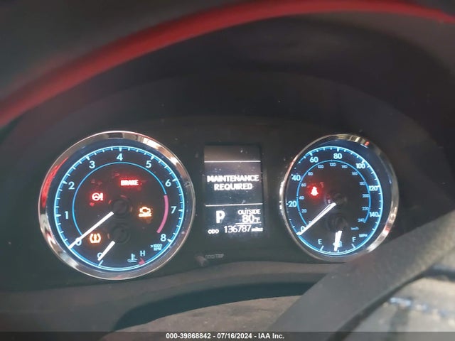 Toyota COROLLA LE 2018 2T1BURHE6JC050233 Image 7