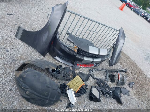 2C3CDXBG3LH211590 Dodge Charger Sxt Rwd